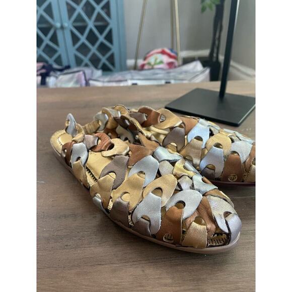 6/$25 L.J. Simone Brazilian Leather Sandals - Picture 4 of 6